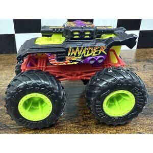 Hot Wheels Invader Monster Trucks 1:64